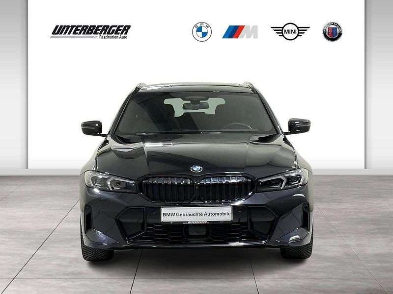 Gebraucht BMW 330 M Sport 285 PS (209 kW) 2025 Schwarz Kombi