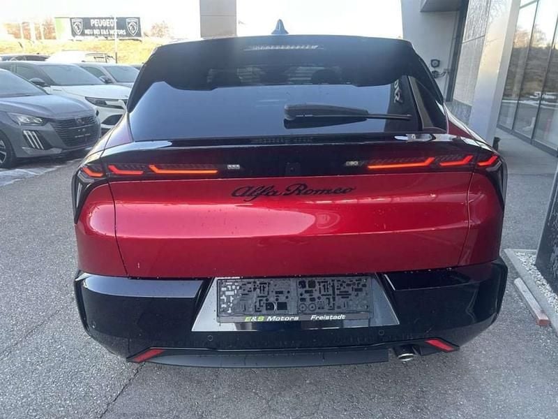 Neu Alfa Romeo GT Junior 144 PS (105 kW) 2025 Rot SUV