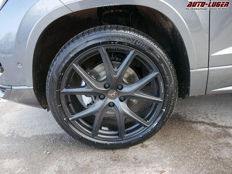 Neu Cupra Ateca 2025 Graphite grau metallic SUV