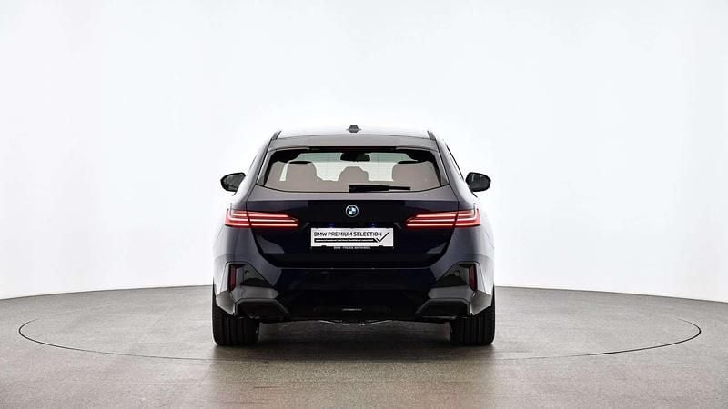 Gebraucht BMW 530e Efficient Dynamics 299 PS (219 kW) 2024 Blau Kombi
