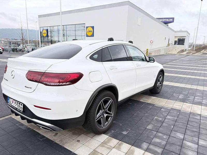 Gebraucht Mercedes GLC220 AMG 194 PS (142 kW) 2020 Weiß Coupé