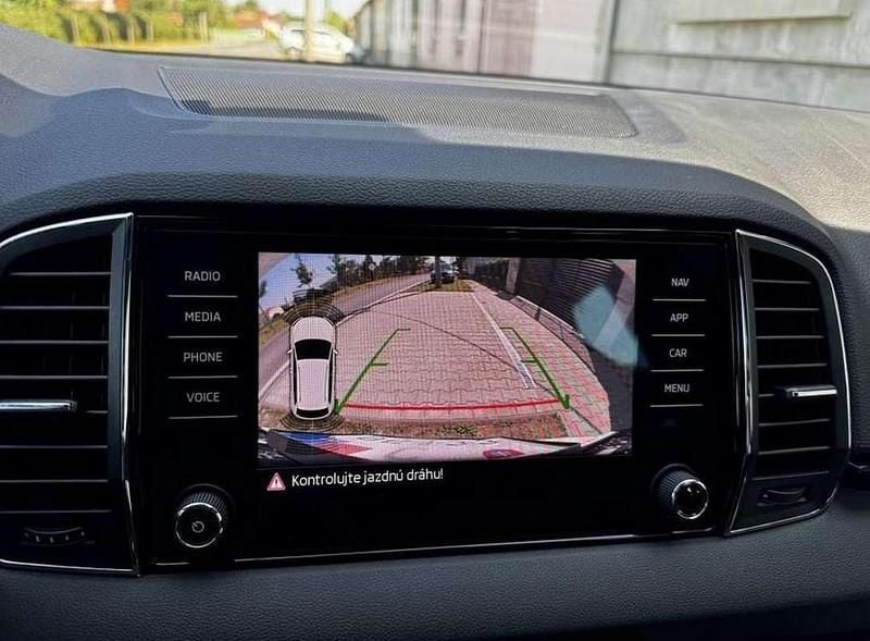 Gebraucht Skoda Karoq SportLine 150 PS (110 kW) 2019 Weiß SUV