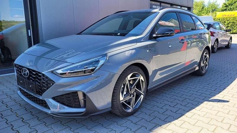 Neu Hyundai i30 N Line 140 PS (102 kW) 2025 Schwarz Kombi