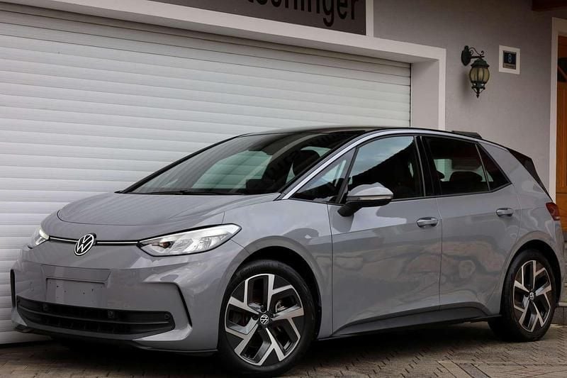Grau Gebraucht 2024 VW ID.3 Pro Kleinwagen | € 27.999 (Fairer Preis) - Bild 1/4