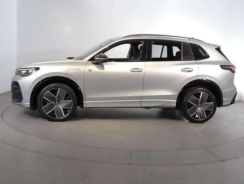 Gebraucht VW Tiguan Sport 204 PS (150 kW) 2025 Silber  metallic SUV