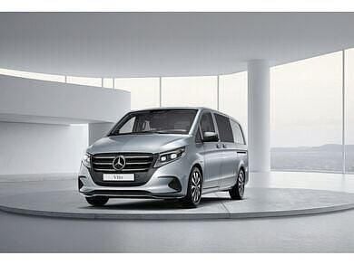 Gebraucht Mercedes Vito 163 PS (119 kW) 2024 Hightechsilber metal Van