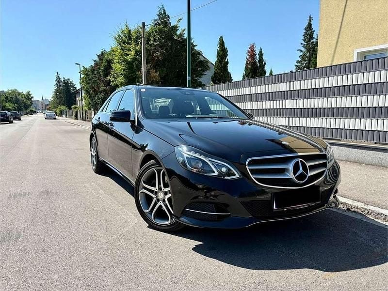 Gebraucht Mercedes E200 Avantgarde 136 PS (100 kW) 2015 Schwarz Limousine