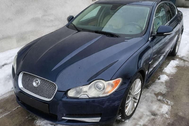 Gebraucht Jaguar XF Premium Luxury 211 PS (155 kW) 2010 Blau Limousine
