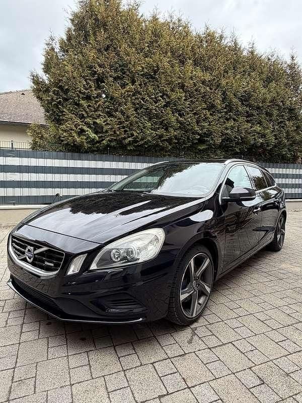 Gebraucht Volvo V60 R-Design 215 PS (158 kW) 2011 Kombi