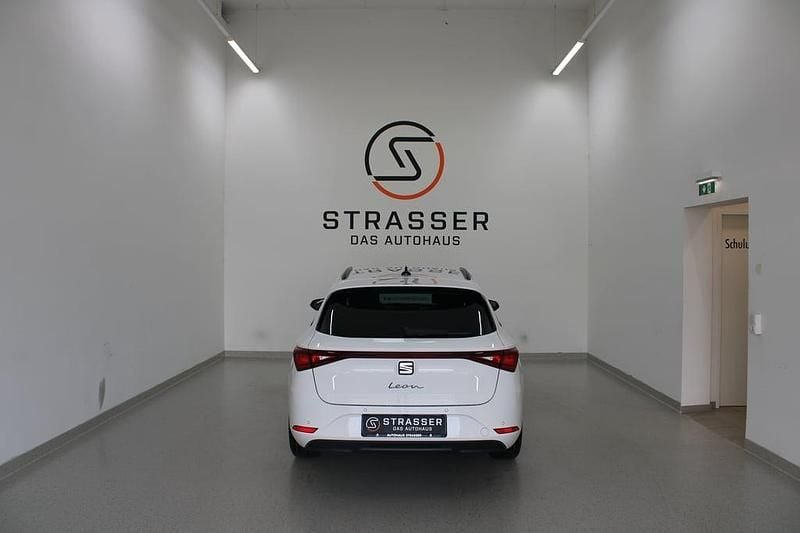 Neu Seat Leon Style 115 PS (84 kW) 2026 Weiss  normal Kombi