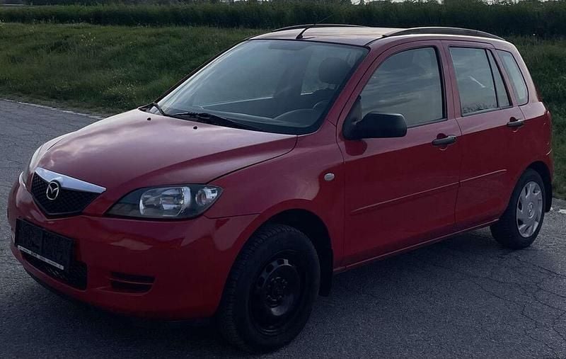 Gebraucht Mazda 2 75 PS (55 kW) 2003 Rot Kleinwagen