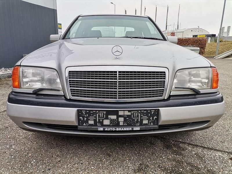Gebraucht Mercedes C200 136 PS (100 kW) 1994 Silber Limousine