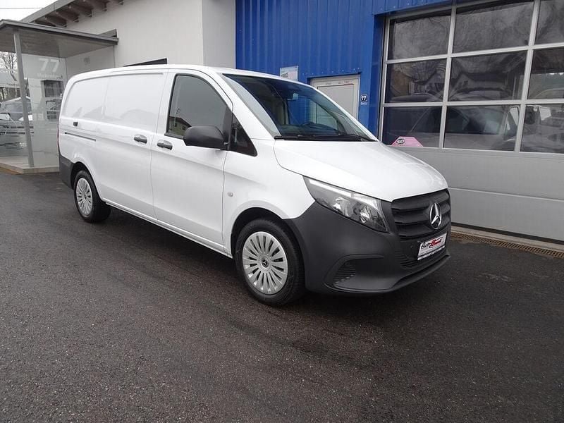 Gebraucht Mercedes Vito 163 PS (119 kW) 2024 Weiß Van