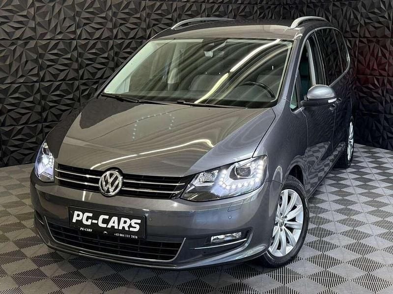 Grau Gebraucht 2019 VW Sharan Highline Van / Kleinbus | € 22.990 (Guter Preis) - Bild 1/4