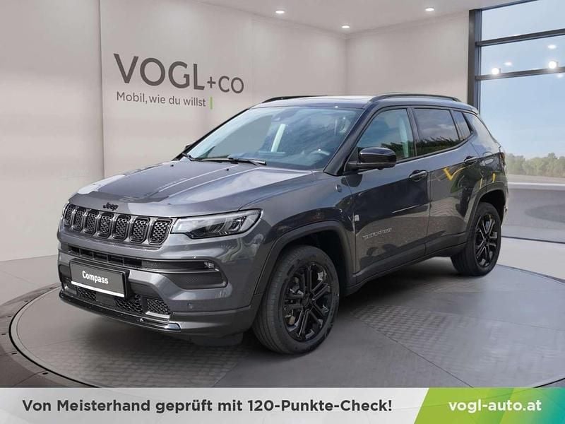Grau Gebraucht 2025 Jeep Compass SUV | € 42.990 - Bild 1/4