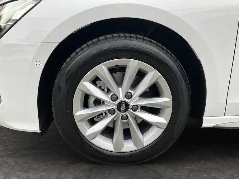 Gebraucht Audi A3 Ambiente 116 PS (85 kW) 2025 Weiß Limousine