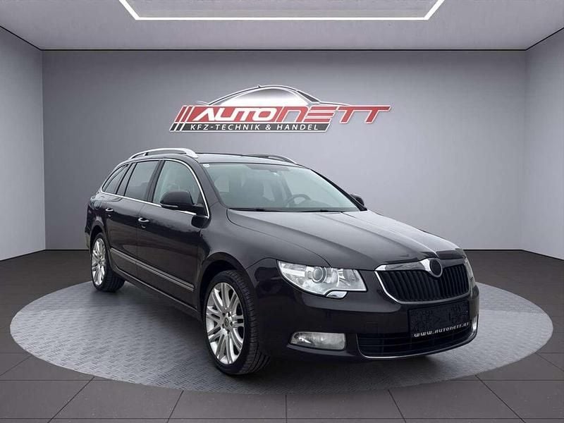 Gebraucht Skoda Superb Elegance 140 PS (102 kW) 2012 Braun Kombi