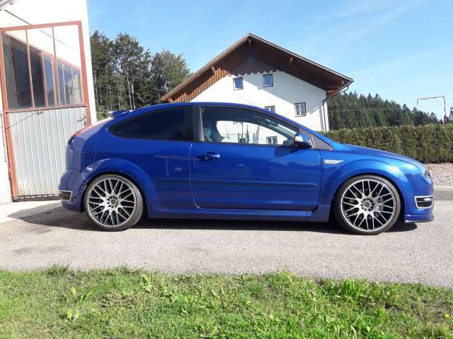 Gebraucht 2006 Ford Focus 2 5 Benzin 226 Ps 9 900 4091