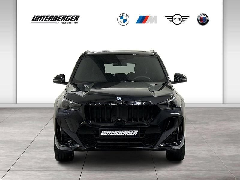 Neu BMW X1 Shadowline 326 PS (239 kW) 2025 Schwarz SUV