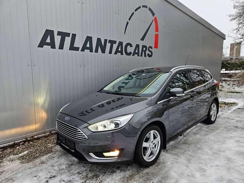 Grau Gebraucht 2015 Ford Focus Titanium Kombi | € 8.399 (Etwas zu teuer) - Bild 1/4