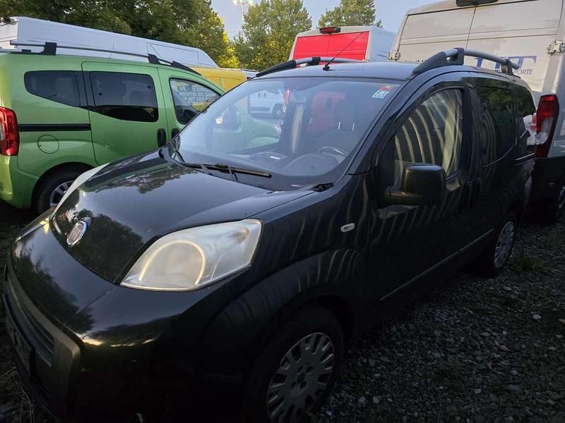 Schwarz Gebraucht 2012 Fiat Qubo Trekking Van / Kleinbus | € 800 - Bild 1/4