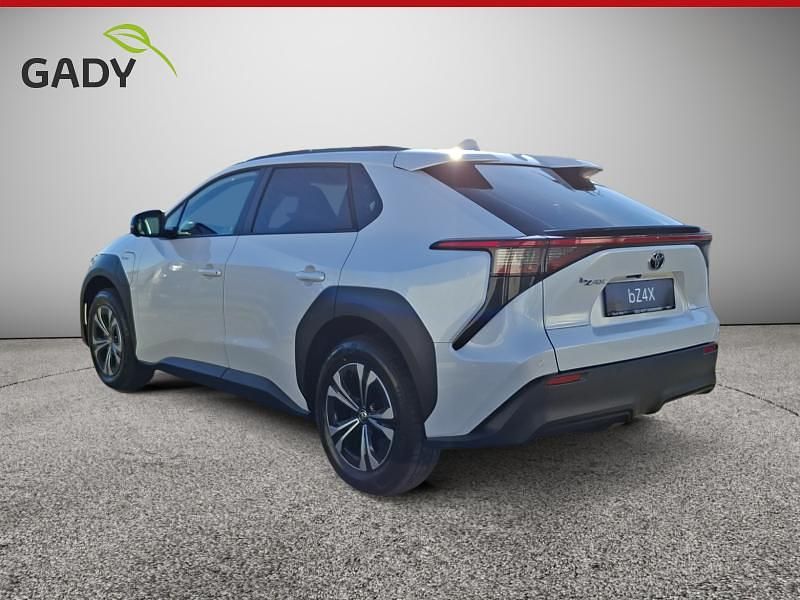 Neu Toyota bZ4X Comfort 150 kW (204 PS) 2025 SUV