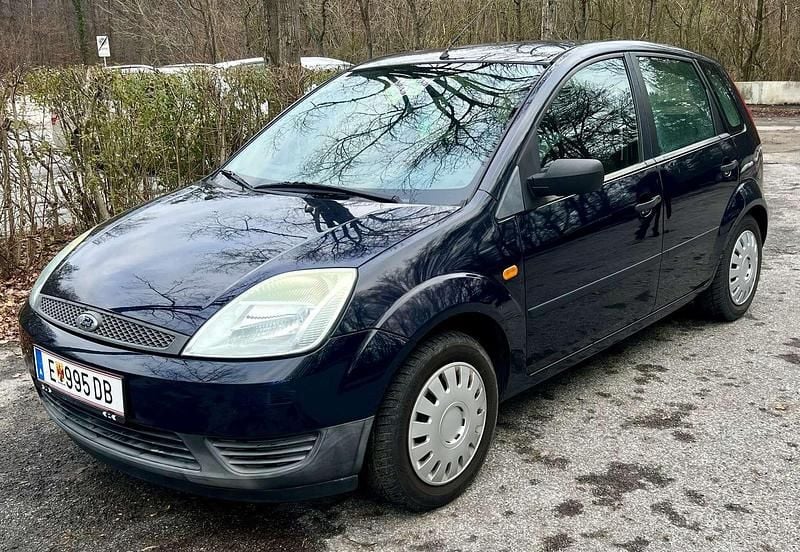 Gebraucht Ford Fiesta Ambiente 75 PS (55 kW) 2005 Limousine