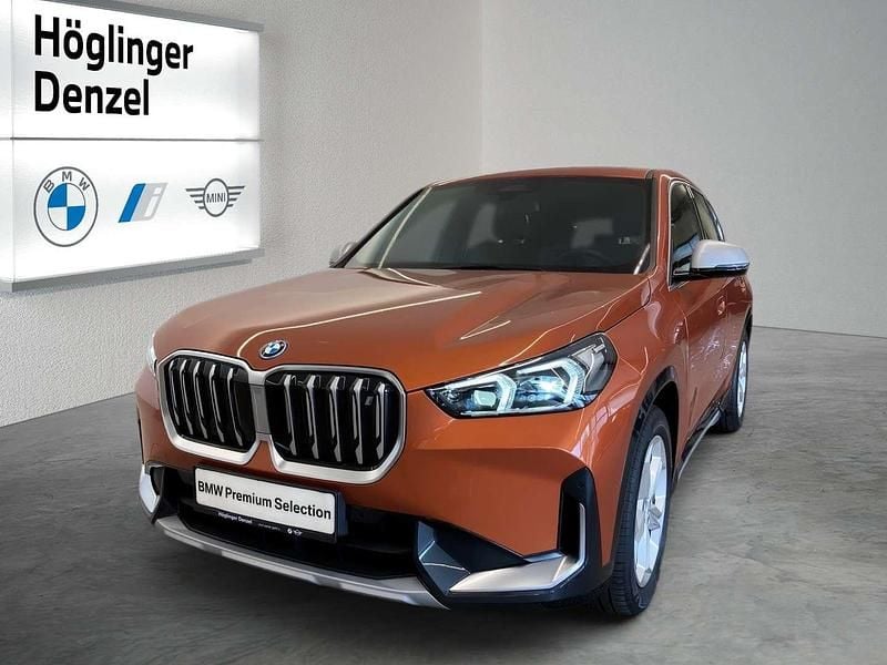 Gebraucht BMW iX1 xLine 200 kW (272 PS) 2023 Orange SUV