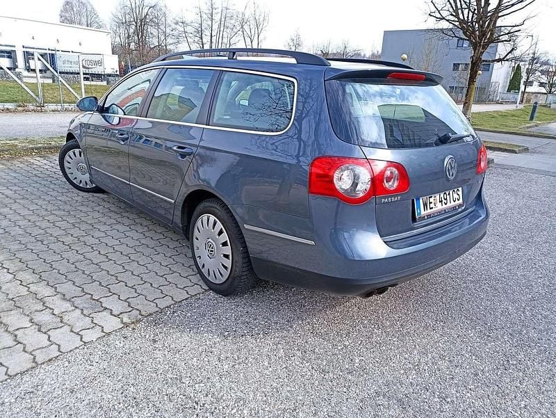 Gebraucht VW Passat 140 PS (102 kW) 2010 Grau Kombi