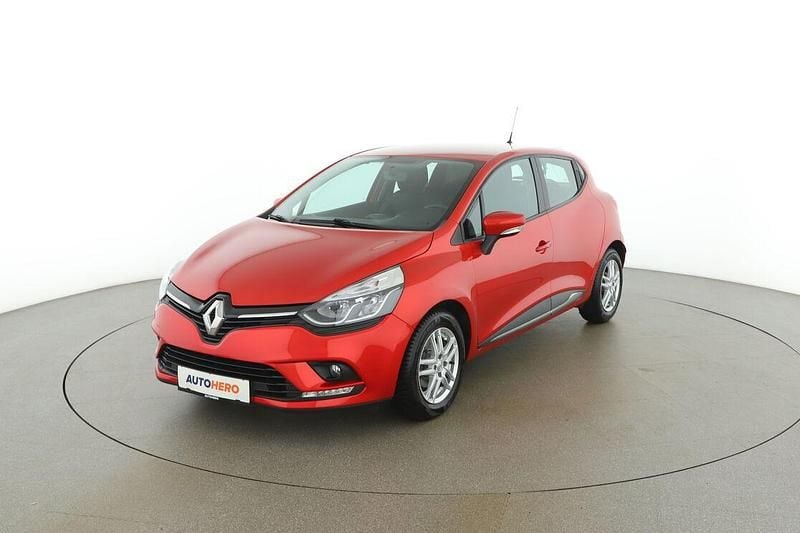 Rot Gebraucht 2018 Renault Clio IV Zen Limousine | € 11.490 (Etwas zu teuer) - Bild 1/3