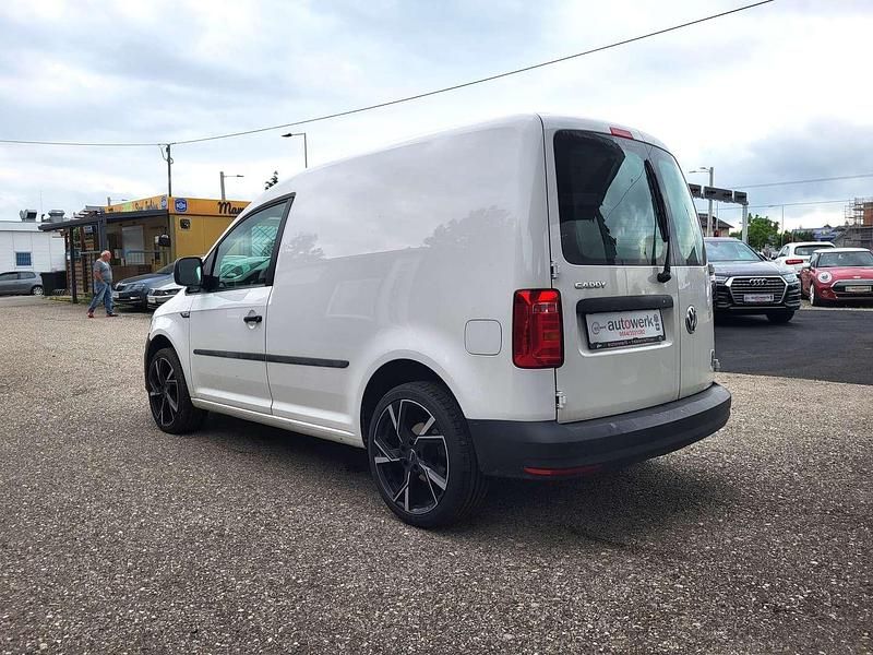 Gebraucht VW Caddy Trendline 102 PS (75 kW) 2019 Weiß Van / Kleinbus