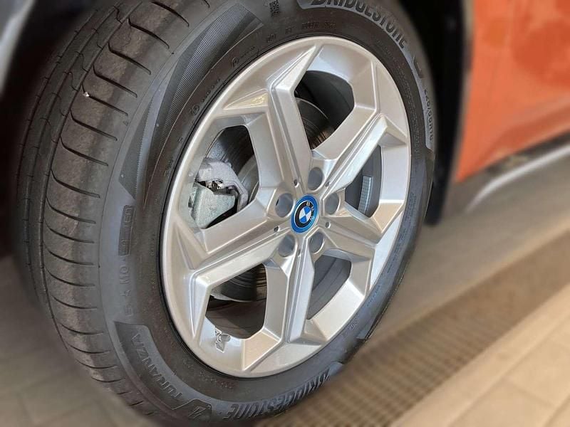 Gebraucht BMW iX1 xLine 200 kW (272 PS) 2023 Orange SUV