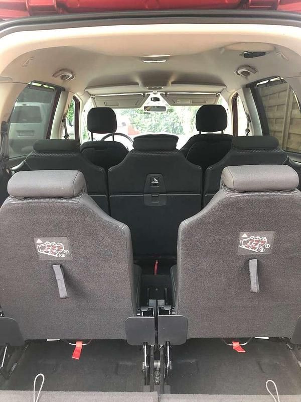 Silber Gebraucht 2019 Citroën C4 SpaceTourer Van / Kleinbus | € 15.500 (Fairer Preis) - Bild 1/4