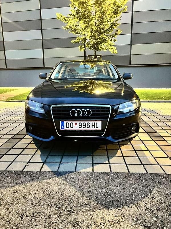 Gebraucht Audi A4 120 PS (88 kW) 2010 Limousine