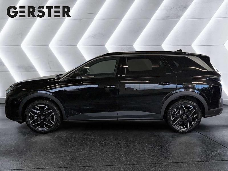 Neu Peugeot 5008 GT 146 PS (107 kW) 2025 Schwarz Van / Kleinbus