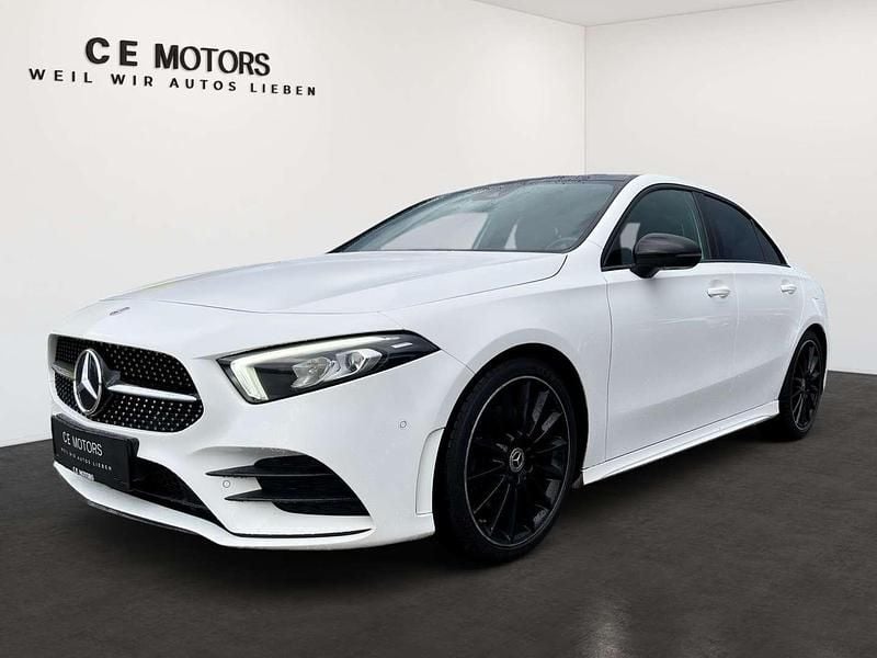 Weiß Gebraucht 2020 Mercedes A220 AMG Limousine | € 30.999 (Etwas zu teuer) - Bild 1/4