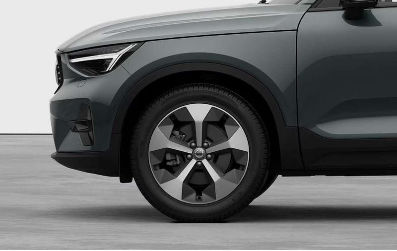 Gebraucht Volvo XC40 Plus 163 PS (119 kW) 2025 SUV