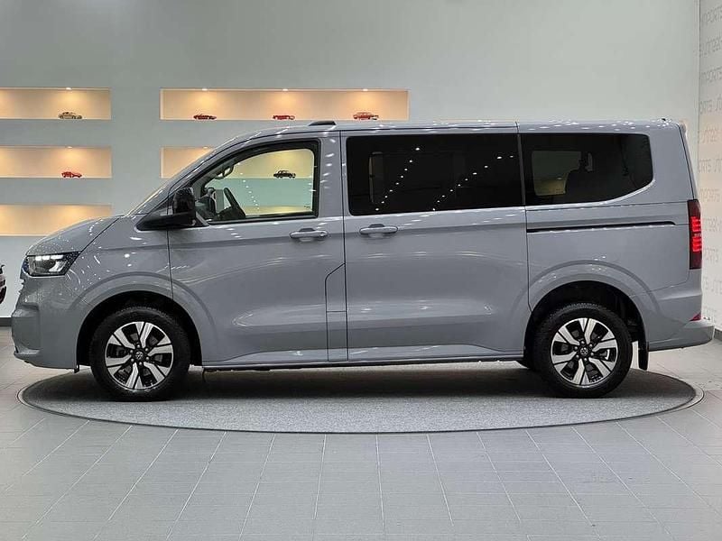 Gebraucht VW Multivan 150 PS (110 kW) 2025 Grau Van