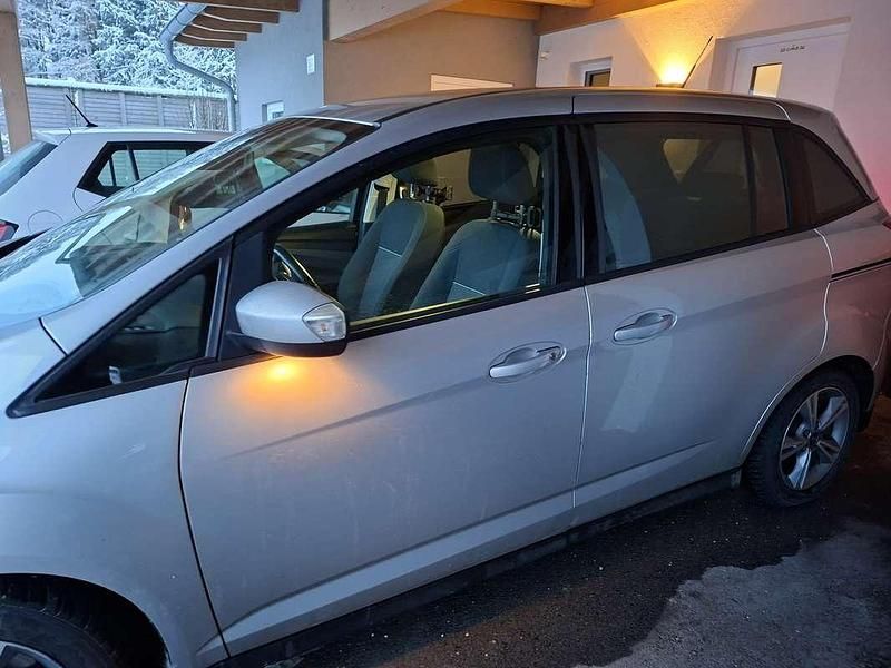 Gebraucht Ford Grand C-Max 116 PS (85 kW) 2013 Grau Van / Kleinbus