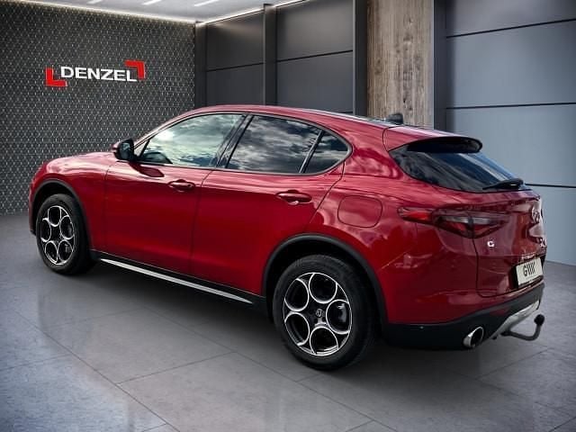 Gebraucht Alfa Romeo Stelvio 201 PS (147 kW) 2017 Rot SUV