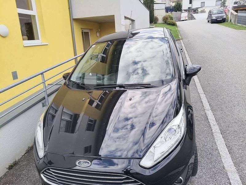 Gebraucht Ford Fiesta Trend 80 PS (58 kW) 2015 Limousine