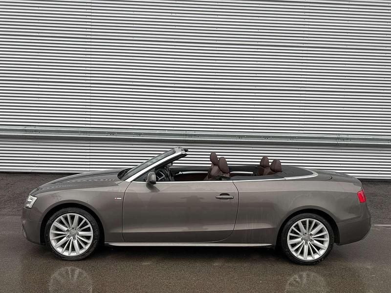 Gebraucht Audi A5 Cabriolet S-Line 177 PS (130 kW) 2015 Grau Cabrio