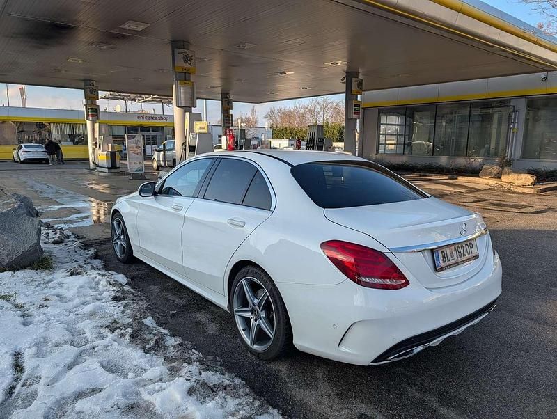 Gebraucht Mercedes C220 AMG line 170 PS (125 kW) 2018 Limousine