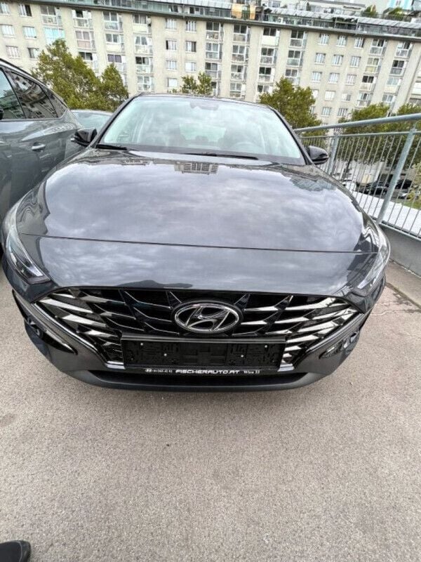 Gebraucht Hyundai i30 Trend 120 PS (88 kW) 2023 Dark knight