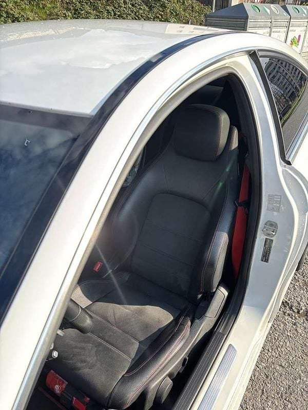 Gebraucht Mercedes C250 AMG line 204 PS (150 kW) 2013 Weiß Coupé