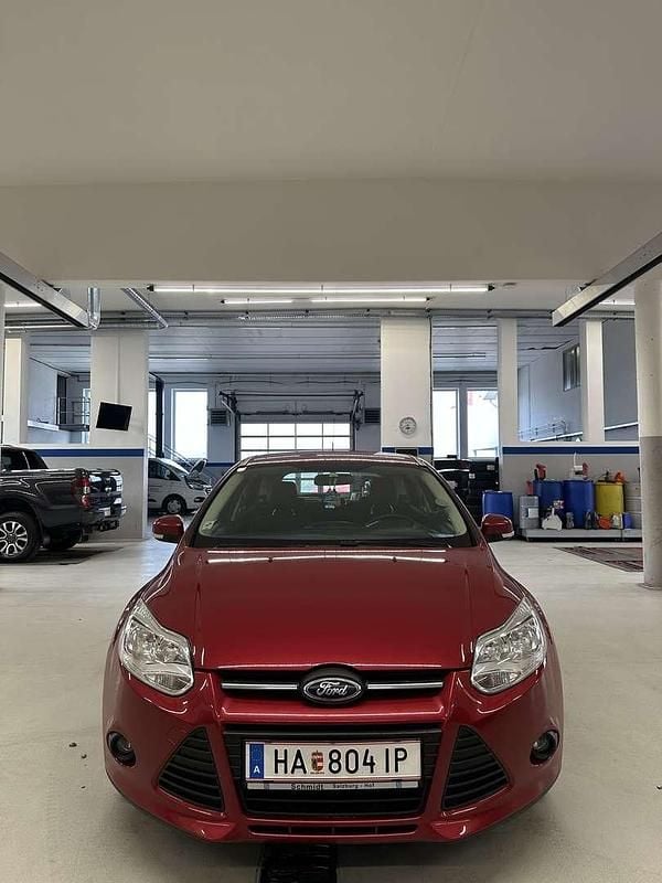 Gebraucht Ford Focus 95 PS (69 kW) 2013 Limousine