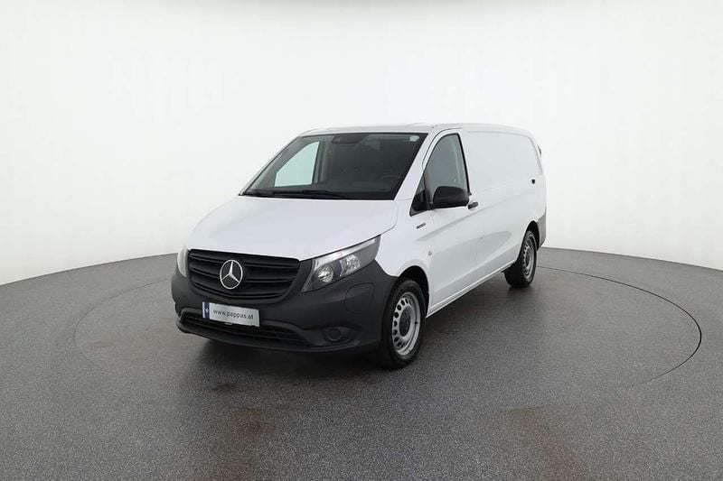 Weiß Gebraucht 2023 Mercedes e-Vito Van / Kleinbus | € 37.188 (Etwas zu teuer) - Bild 1/4