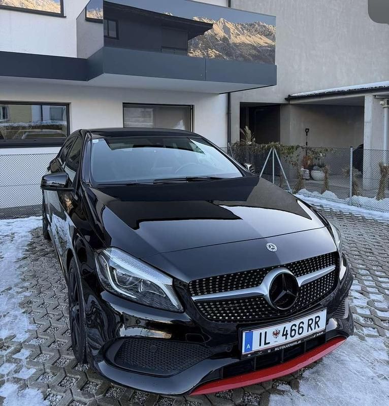 Schwarz Gebraucht 2017 Mercedes A180 Kleinwagen | € 18.333 (Teuer) - Bild 1/4