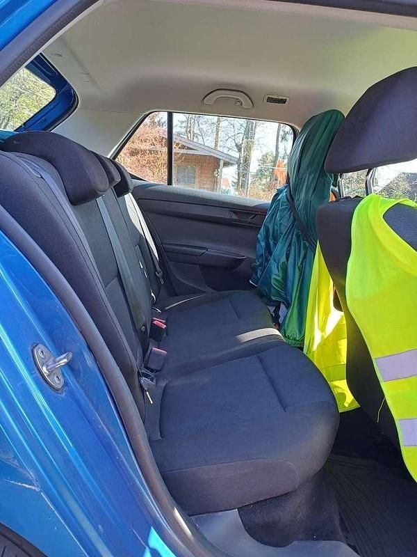 Gebraucht Skoda Fabia 60 PS (44 kW) 2018 Blau Limousine