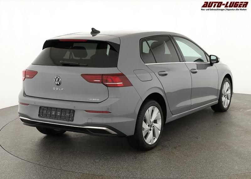 Neu VW Golf VIII Edition 204 PS (150 kW) 2025 Delphingrau metallic Limousine